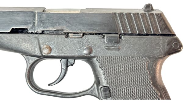 KelTec P-40 40SW 3.25" 9rd Black - 3 Mags - Image 4