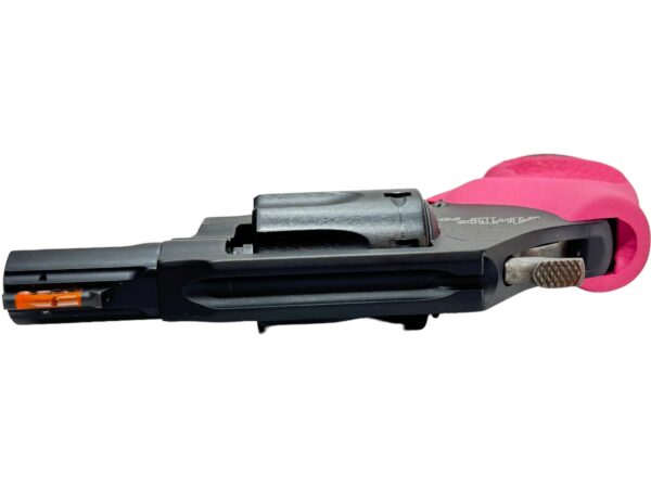 Smith & Wesson 351PD Airlite PD 22WMR 1.87" 7rd w/ Pink Hogue - Image 7
